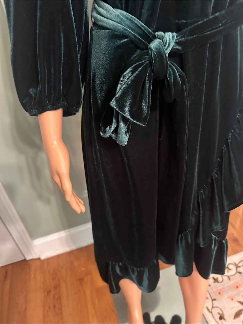 Cato Velvet Wrap Dress in Deep Green - Picture 7 of 8